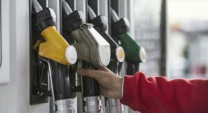 Benzine zam geldi