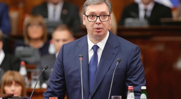 Sırbistan Cumhurbaşkanı Vucic, 27 Eylül’de istifa edeceğini duyurdu