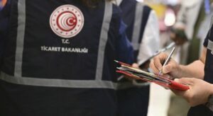Raftaki fiyatla kasadaki fiyat aynı olmalı! “Etiket” oyununu bakanlık affetmedi
